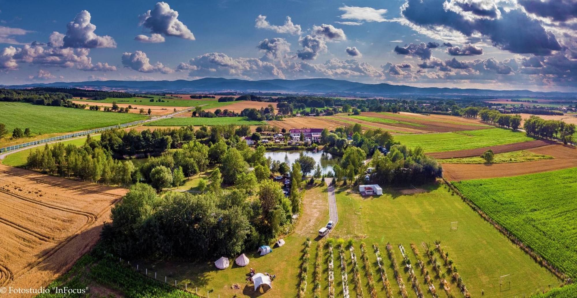 Forteca, Pokoje Goscinne Nad Stawem Dzierżoniów Exteriör bild