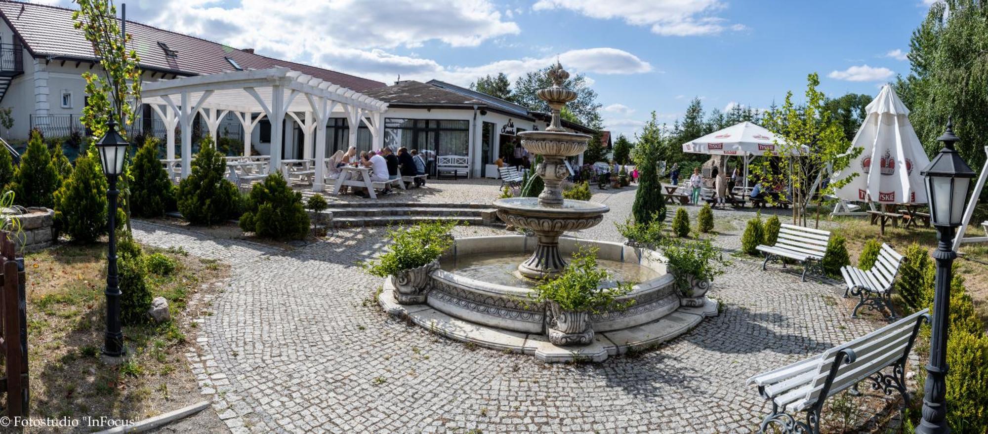 Forteca, Pokoje Goscinne Nad Stawem Dzierżoniów Exteriör bild